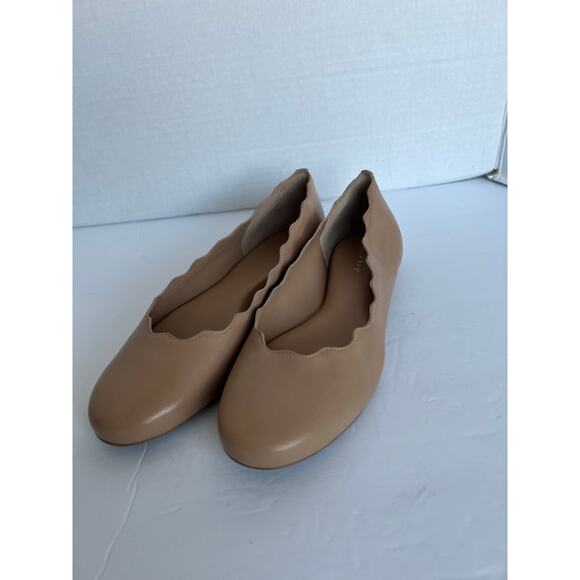 Copper Key Lovely Leather Beige Tan Scalloped Edge Ballet Flat Comfort Shoes 8 - Picture 1 of 8